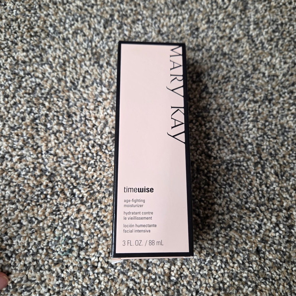 Mary Kay TimeWise Age-Fighting Moisturizer Combination Oily Skin 3oz 88ml 026926